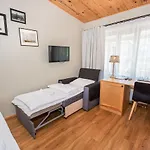 Kurgo Szálloda 3*
