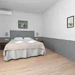 Kurgo Szálloda 3*