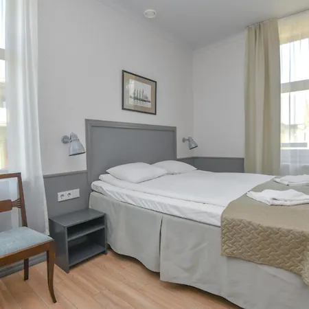 Kurgo Villa Self Check-In Hotel Пярну