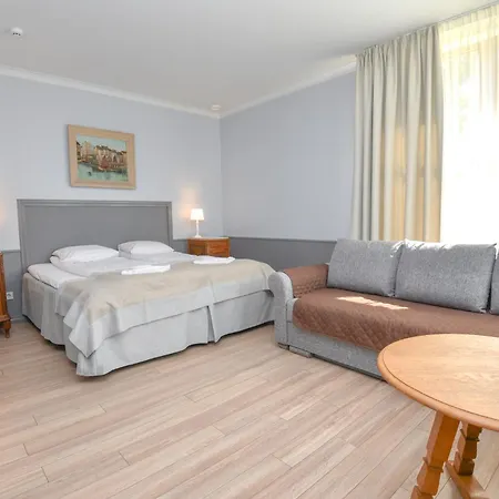 Kurgo Villa Hotel 3* Пярну