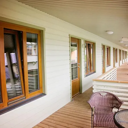 Kurgo Villa Self Check-In Hotel 3* Пярну