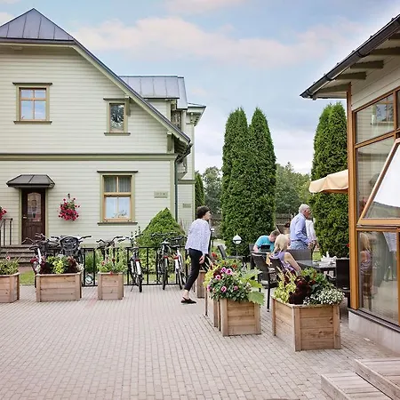 Отель Kurgo Villa Self Check-In Hotel Пярну