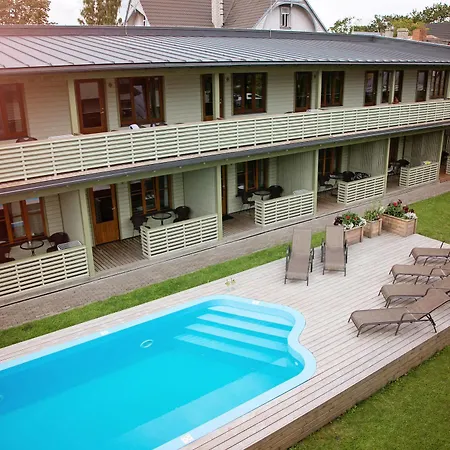 Kurgo Villa Self Check-In Hotel 3* Пярну